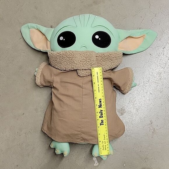 hooded kid size S tshirt, 20" baby Yoda pillow plush - Picture 7 of 9
